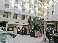 -朗丽兹自助餐厅
