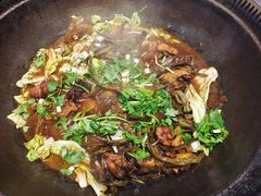 -咱屯子铁锅炖直营店(保利店)