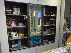 -诺柯视眼镜-蔡司依视路官方工厂店(淞南一店)