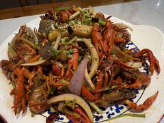 -乡土黄·鲜牛肉火锅·小龙虾(兴业街店)