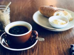 -ROAST coffee & eatery