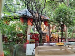 -二荆条·蜀鲜汇城市森林火锅