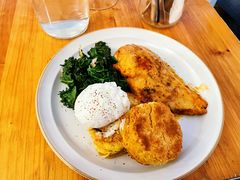 美式鸡排司康-Egg•Allday Brunch(襄阳北路店)