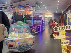 -反斗乐园π·电玩·高空拓展·蹦床(龙华天虹店)