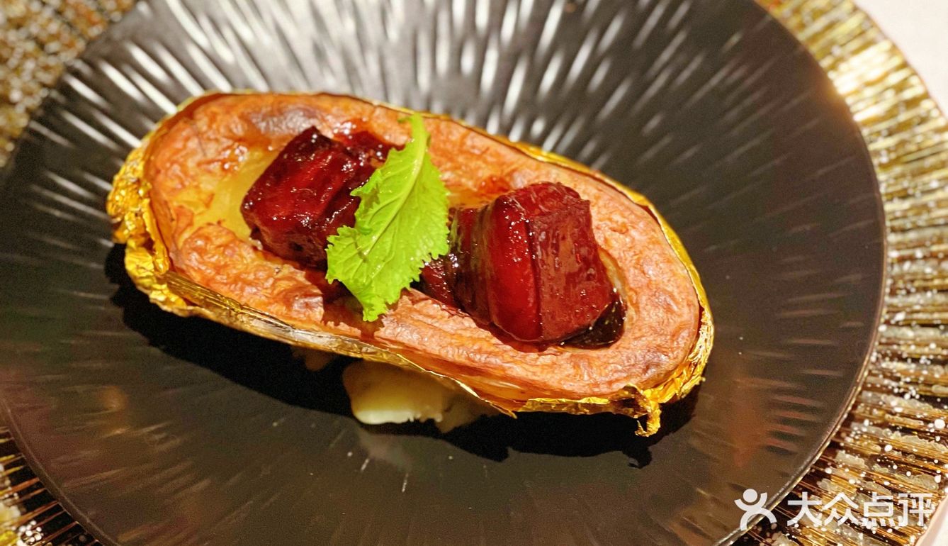 轻纱帷幔的道乐·炉火通明·特色菜