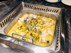 酸菜鱼火锅-前门后头老北京铜锅涮肉·京味菜·烤鸭(伊藤洋华堂店)