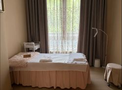 -百秀名媛纹绣美学护肤中心