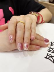 -灰姑娘美甲美睫馆