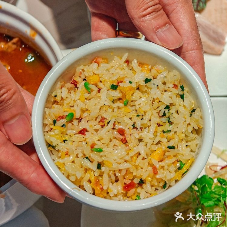 该如何形容这口炒饭到底有多香😭