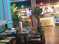 -壹号院音乐餐厅•烤全羊•新疆菜(浐灞店)
