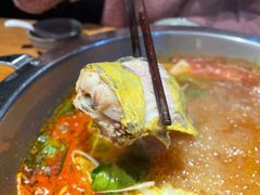 老凯俚酸汤鱼-野山舂·贵州现舂酸汤火锅(鸿通城店)