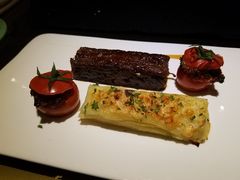 慢煮36小时羊肩肉配葡萄番茄-AZUL by FUEL蓝色·法式酒馆(琶醍店)