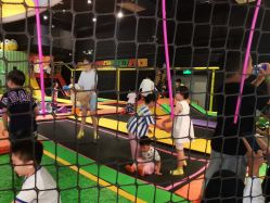 -蹦蹦跳跳(新奥购物中心店)