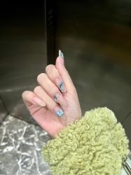 -UGIRL有个美甲
