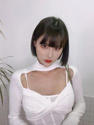 -AYO SALON