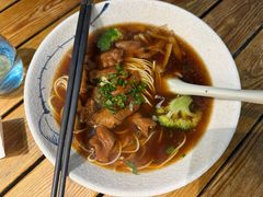 老卤肥肠面-囿面传统制面馆(中央路店)