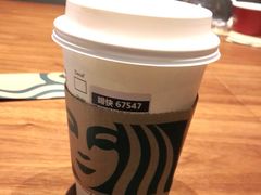 -星巴克(杭州临平银泰城B1店)