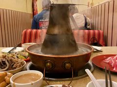 -洞庭洲·防空洞火锅·烧烤·铜锅涮肉(新百广场店)