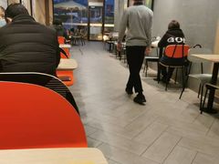 大堂-麦当劳(成都时代奥特莱斯店)