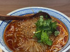 -魔都三兄弟酸辣粉·蘸卤炸串(虹桥万科店)