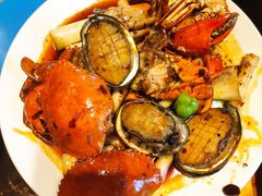 -臻鲜燕海鲜融合餐厅(金陵style店)