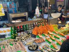 -六合夜市