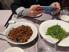 -彩云天云南餐厅