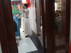 -一家人(南京路店)