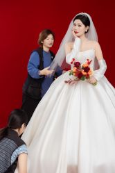 点击看大图 -挪娅婚纱摄影皇家会所