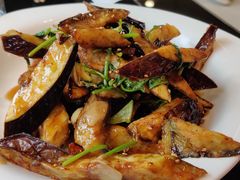 -梅飞酒家(名辉豪庭店)