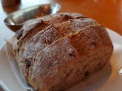 餐前面包-非常时髦餐厅VUE Restaurant(外滩茂悦大酒店)