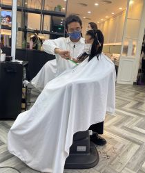 -丁和李朴美发沙龙