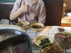 -瓜西西重庆火锅(花溪店)