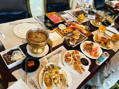 -朗丽兹自助餐厅