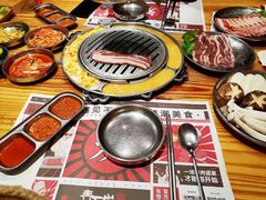 -青瓦炭韩潮烤肉(花园道店)