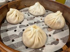 -莱莱小笼·乔艾