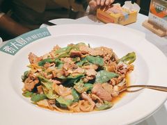 -费大厨辣椒炒肉(高铁吾悦广场店)