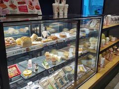 面包甜点陈列柜-星巴克(广州百信广场东区店)