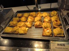 -亚洲国际大酒店·云顶阁旋转自助餐厅
