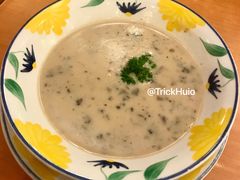 牛奶蘑菇汤-萨莉亚意式餐厅(中信地铁商场店)