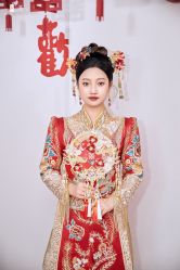 -艺憬婚纱礼服·造型(二七万达店)