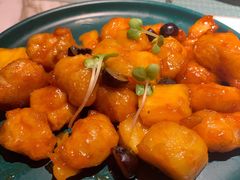 鲜果菠萝里脊-蜜桃花开·中西融合菜E&W(南长街店)