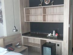 -武汉武昌站街道口华美达安可酒店