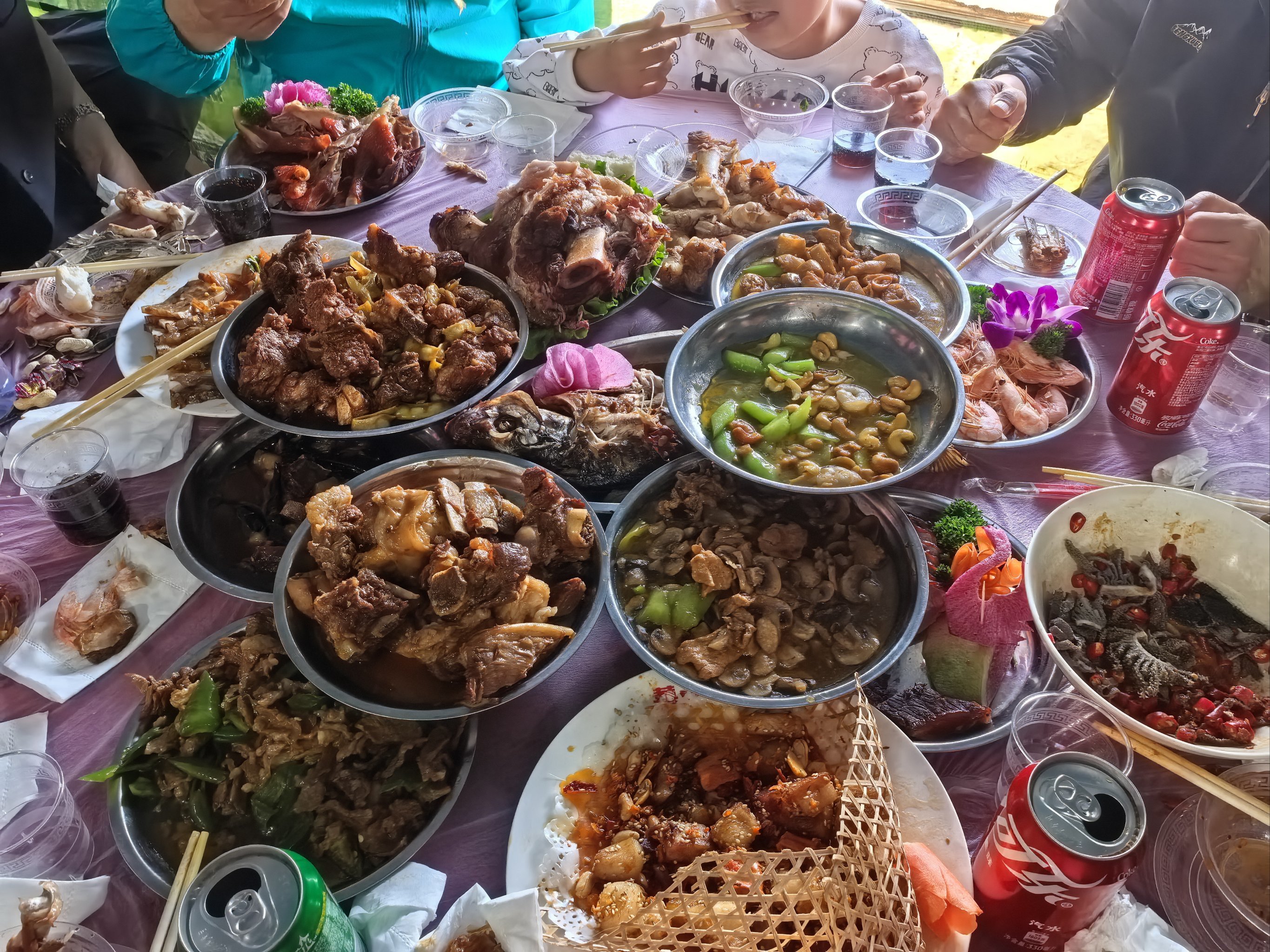 东北农村大席,真的很硬?