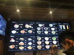 -亮亮面馆(经六路店)
