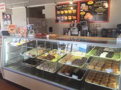 -Winchell's Donuts House