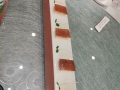 -忆江南酒店(交通大学咸宁路地铁站店)