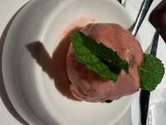 -LESCEDARS Brasserie Bistro香柏树