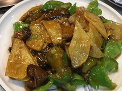 地三鲜-老东北大铁锅·烧烤·东北菜