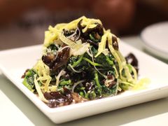 -闫府私房菜·百年鲁菜(欧亚店)